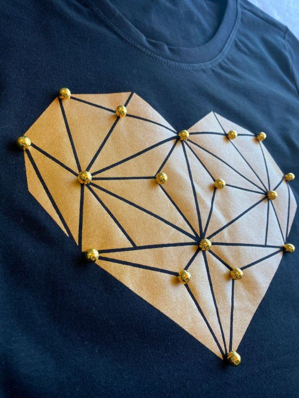 T-shirt Coração Preta