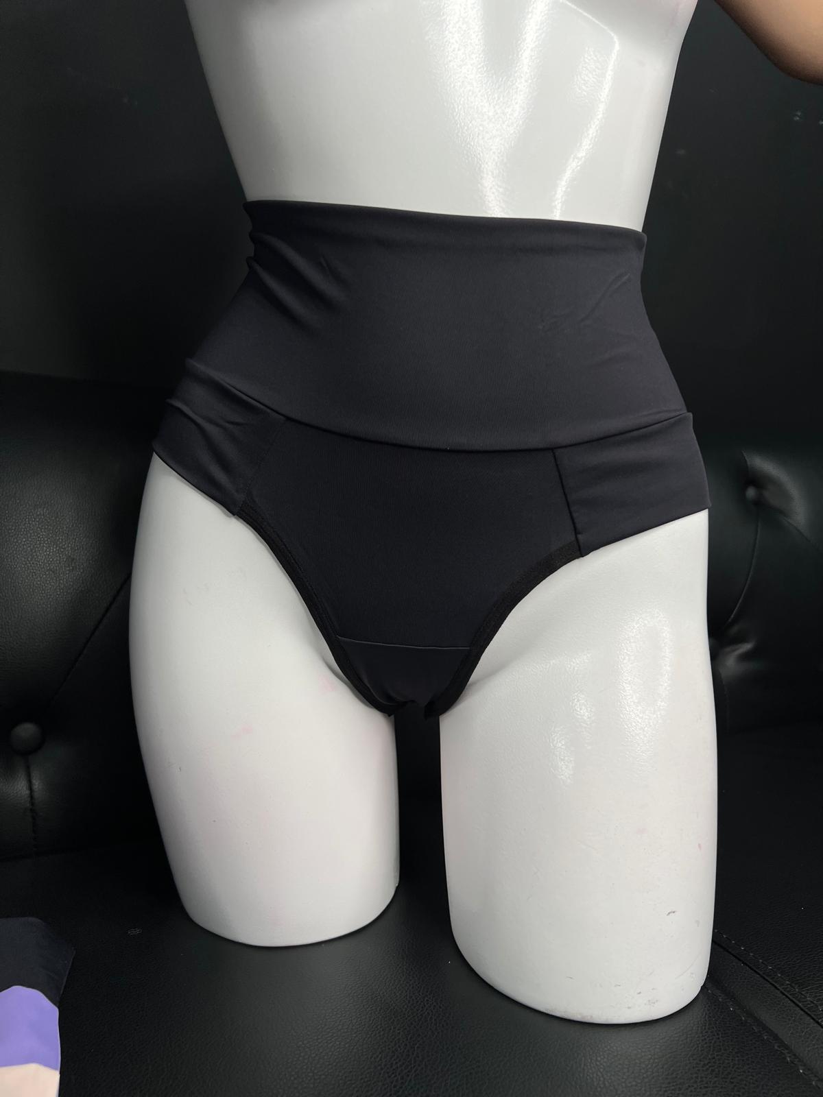 Calcinha Isa - Calcinha modeladora de poliamida e fio duplo