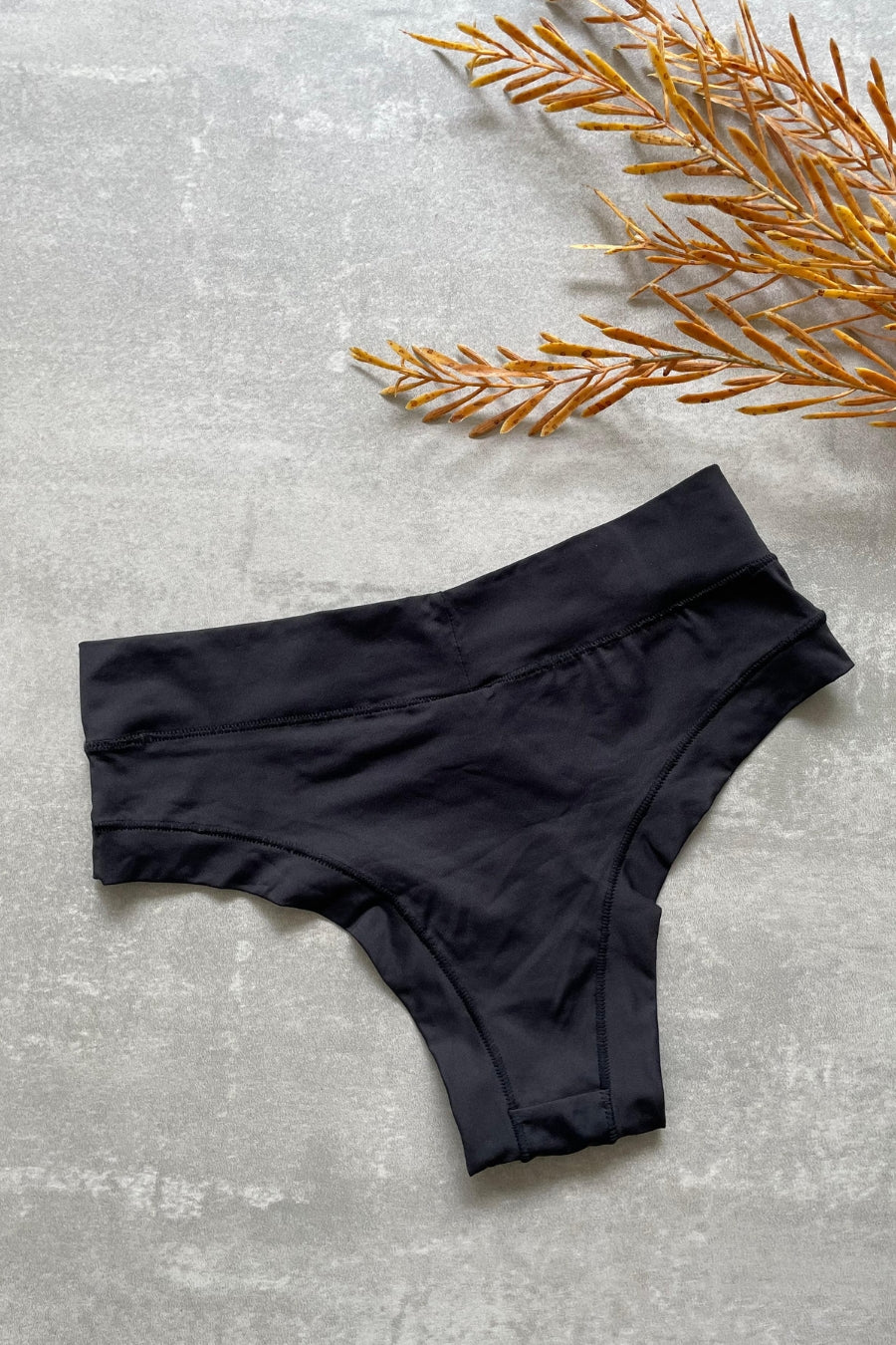 Calcinha Antonella - Cós alto de Poliamida tradicional