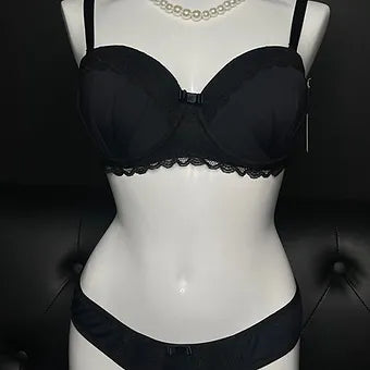 Conjunto Manuela
