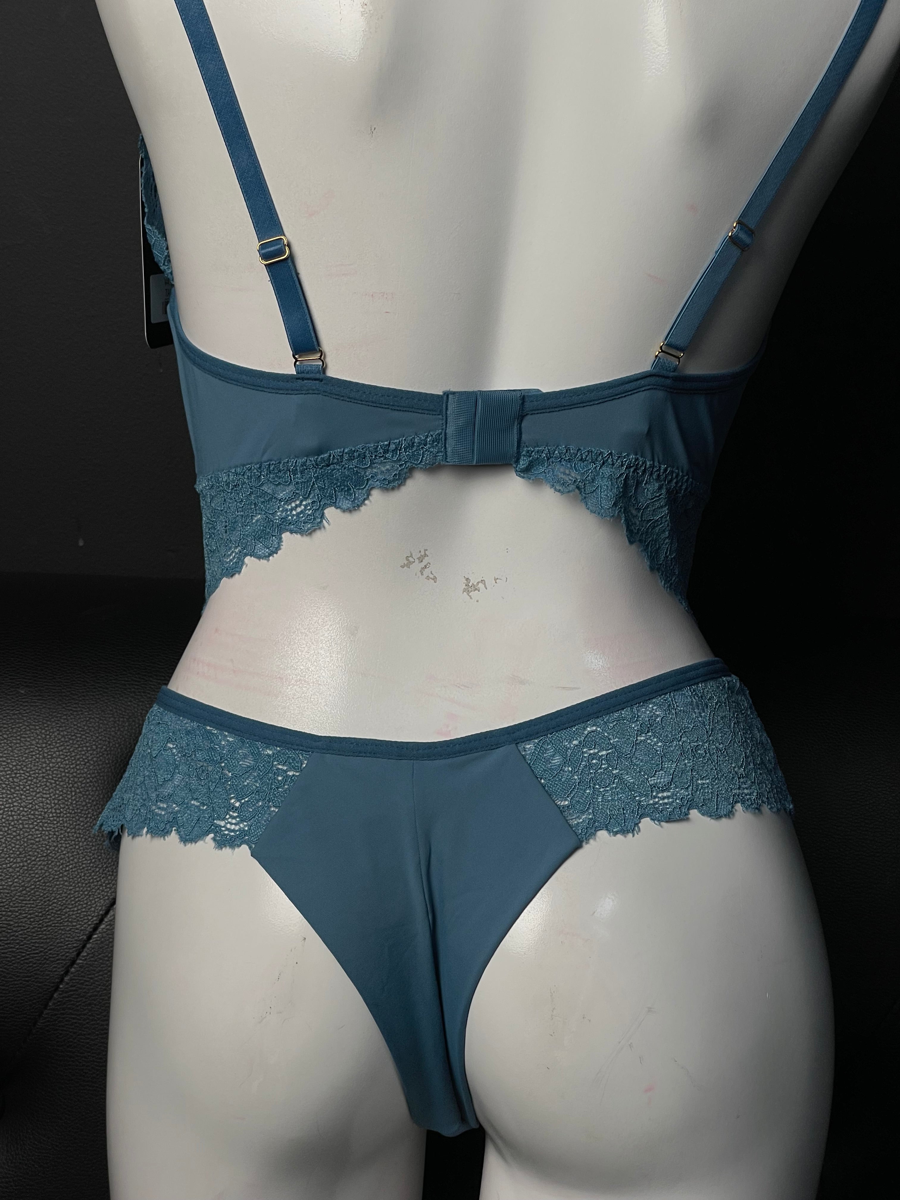Conjunto Thalia