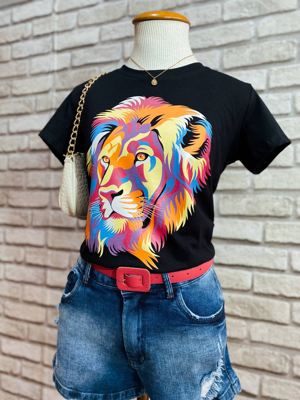 T-shirt Leão Cintilante