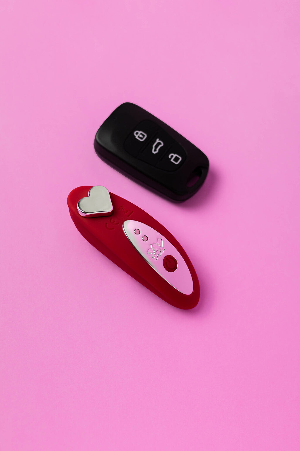 Cherry - Calcinha Vibratória com controle de carro e APP à distância
